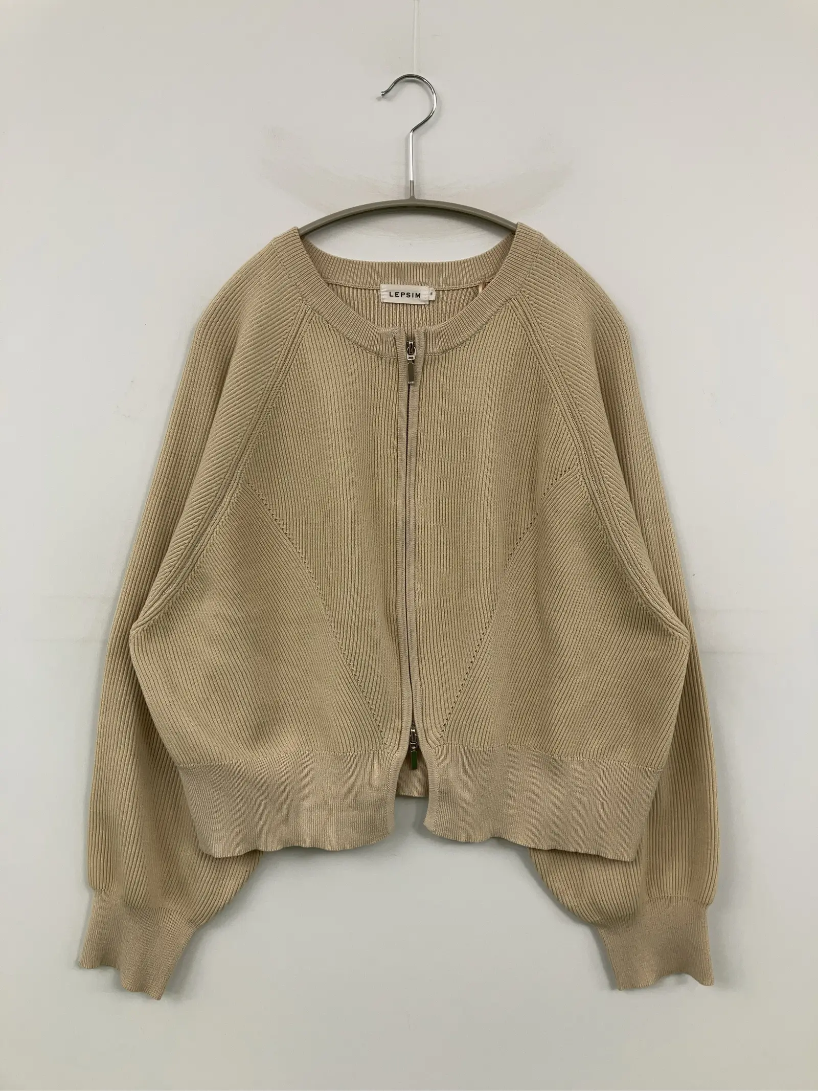 https://r2-worker.digdig.jp/product/ea8db816-348d-43ae-8ce7-ebbbe7a40e21/6159aade-85b9-4e33-bcee-45d79abf8d29
