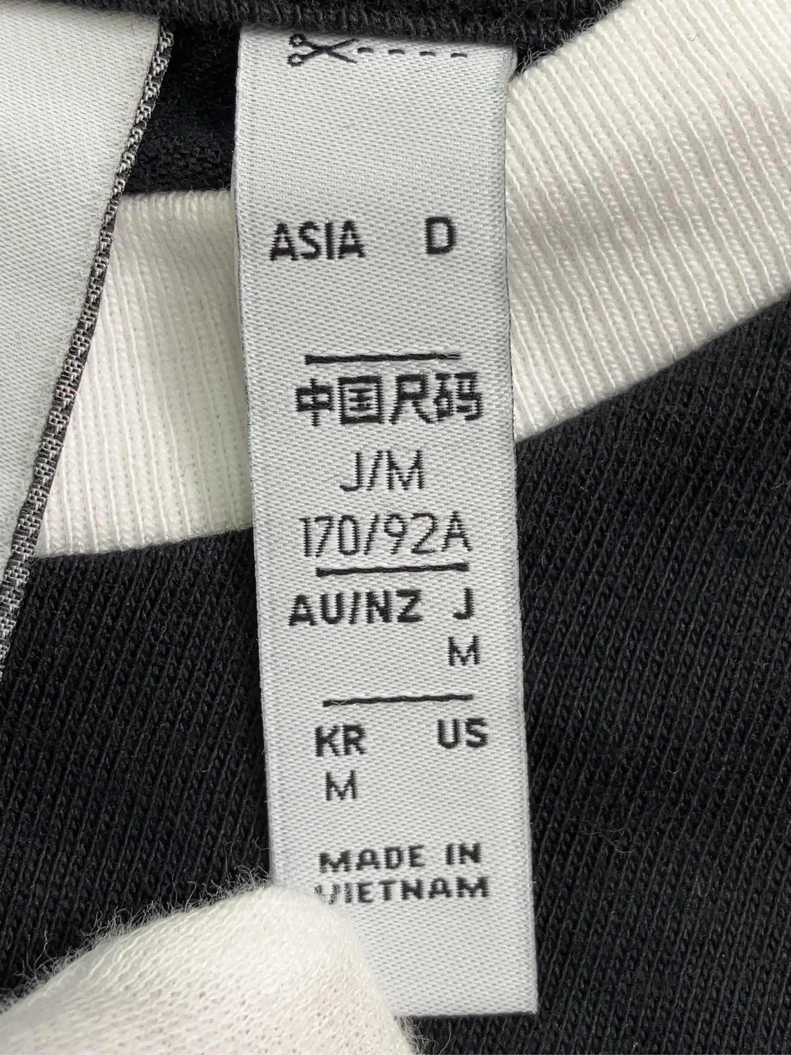 https://r2-worker.digdig.jp/product/eba69797-c908-4e46-ae46-1fd5325f8fec/9f42c846-5a74-482e-af77-82c5983a571d