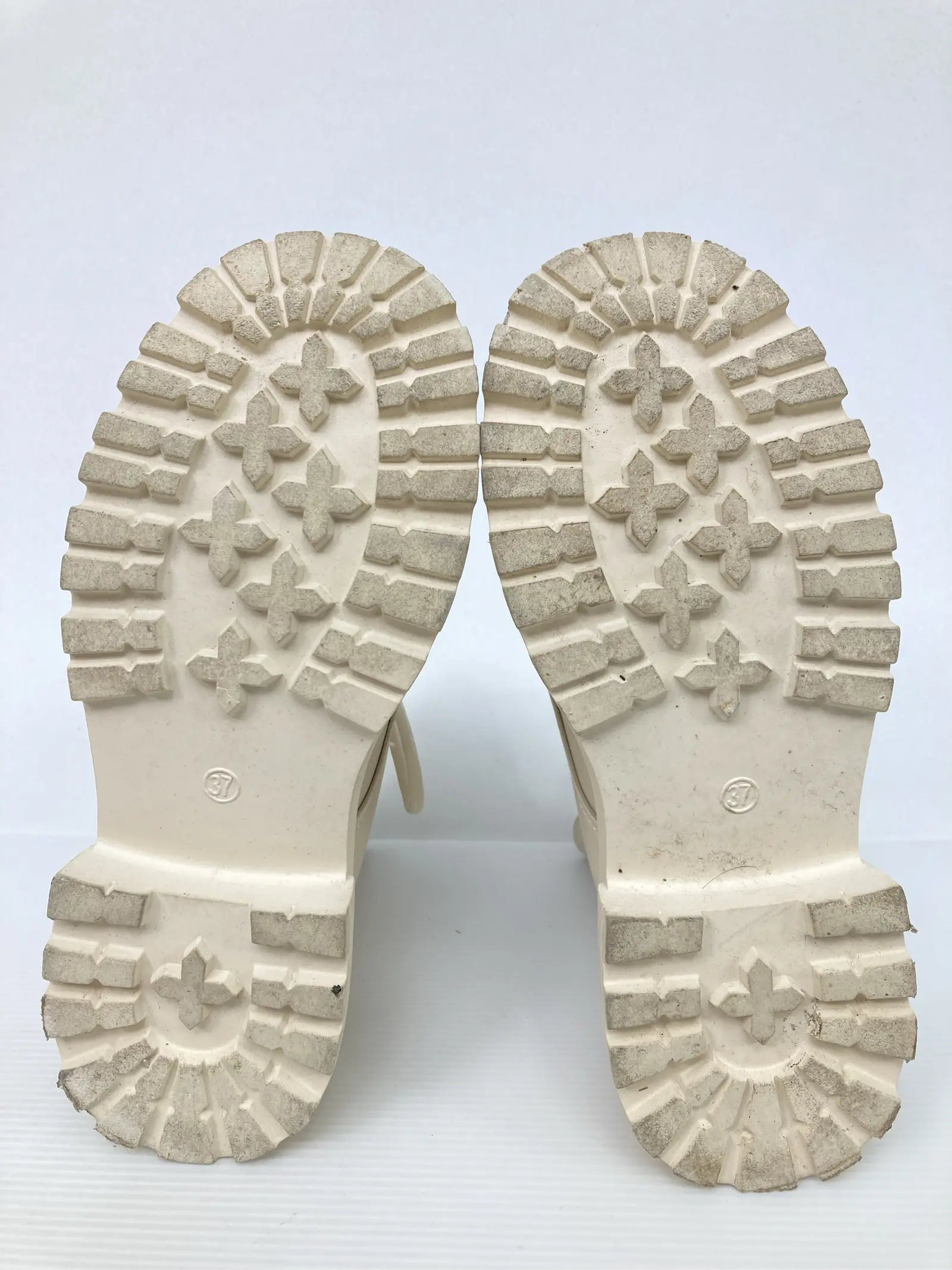 https://r2-worker.digdig.jp/product/ebf8df95-37d8-403f-a812-e6d5b4a97a6d/1fa93ae6-066c-4dca-8954-497f43bb4a50