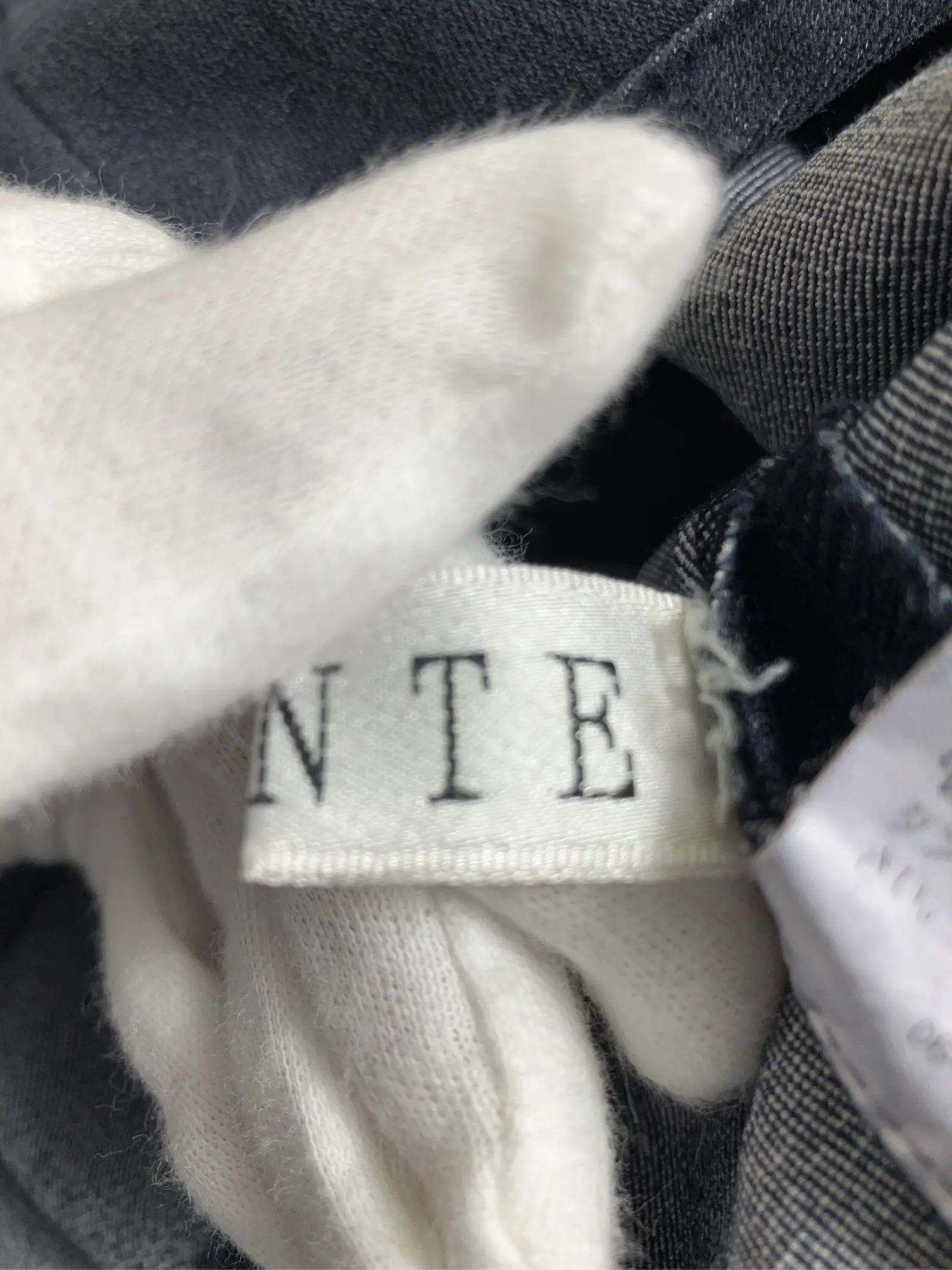 https://r2-worker.digdig.jp/product/ecb0f81d-ec2c-4a06-98f4-444ffb9ff444/971d2977-c86b-4bcf-96a5-a53680e1efef