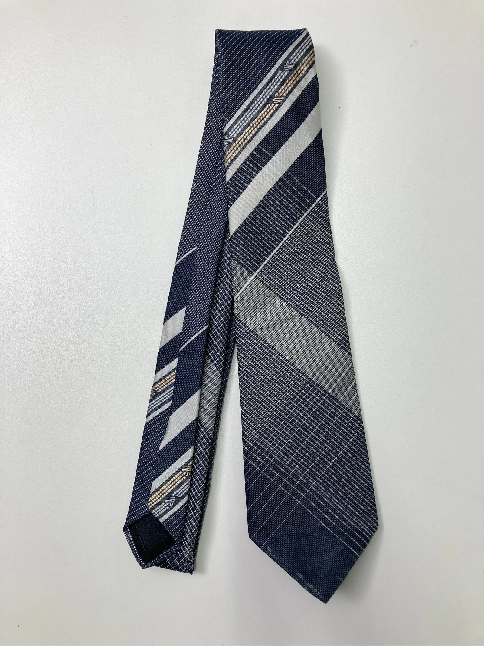 https://r2-worker.digdig.jp/product/edf2e38e-d792-4762-aeee-119f93a2ec0e/9f3c8f63-877f-4ed3-bb70-4bd73a0beb80