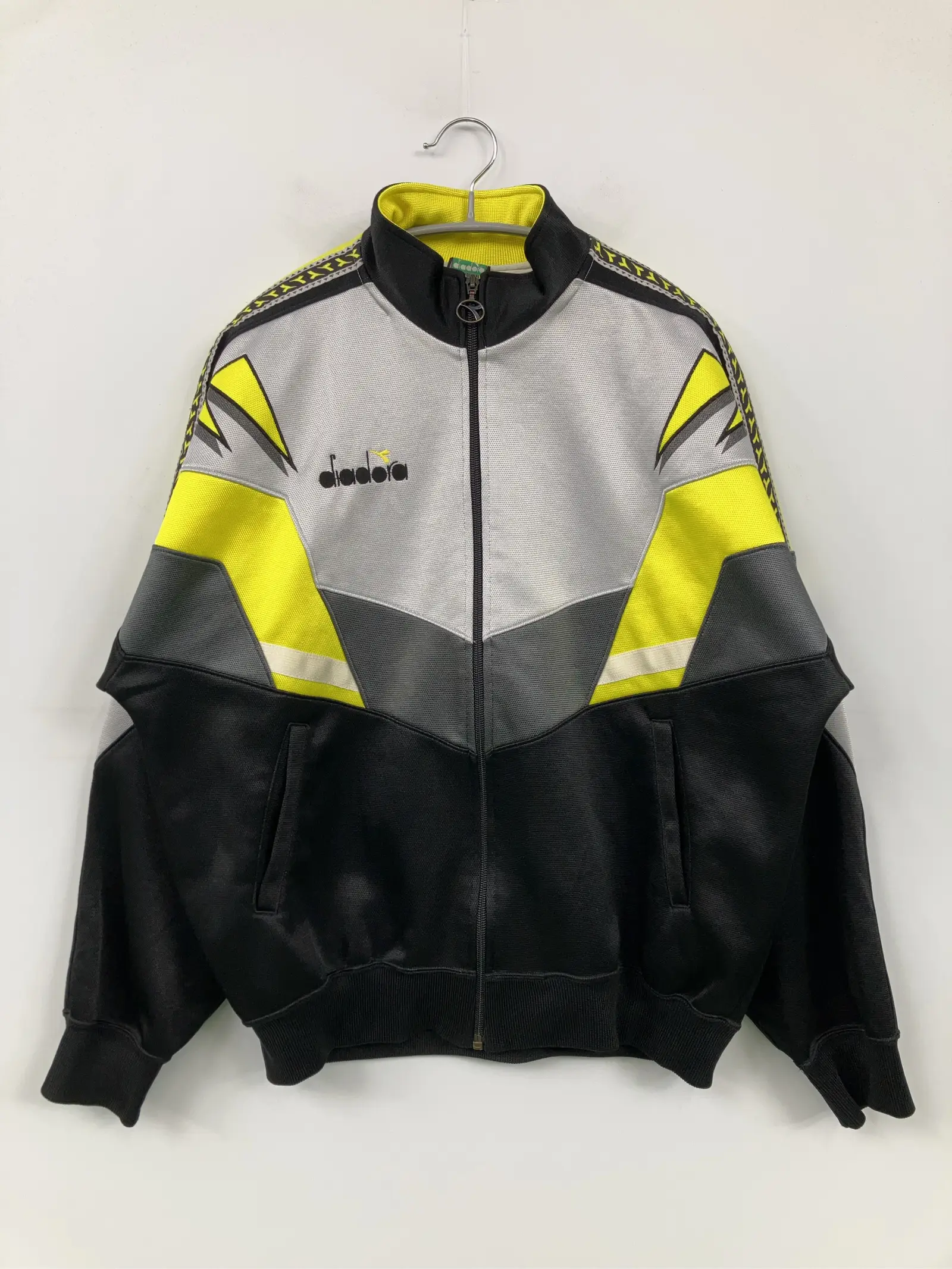 https://r2-worker.digdig.jp/product/ee7e0459-48b0-4823-9e6f-f29ba7515e71/84d3eed5-7f25-4e64-bddb-b57308260e50