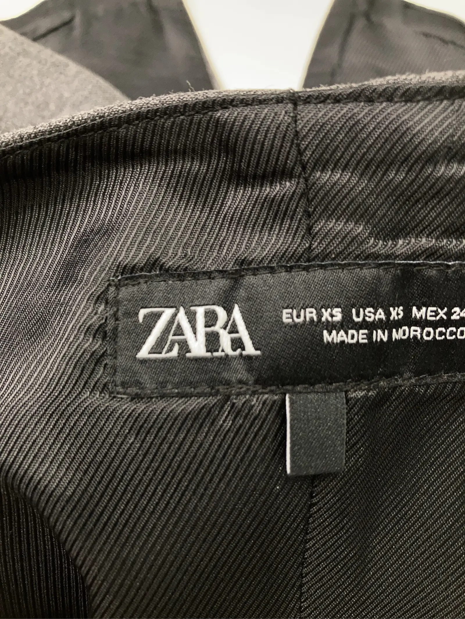 https://r2-worker.digdig.jp/product/ef176d9e-fabf-4bd1-bc33-0961344be27d/1529b999-0a1a-4f6b-93c5-19efefba5c1b