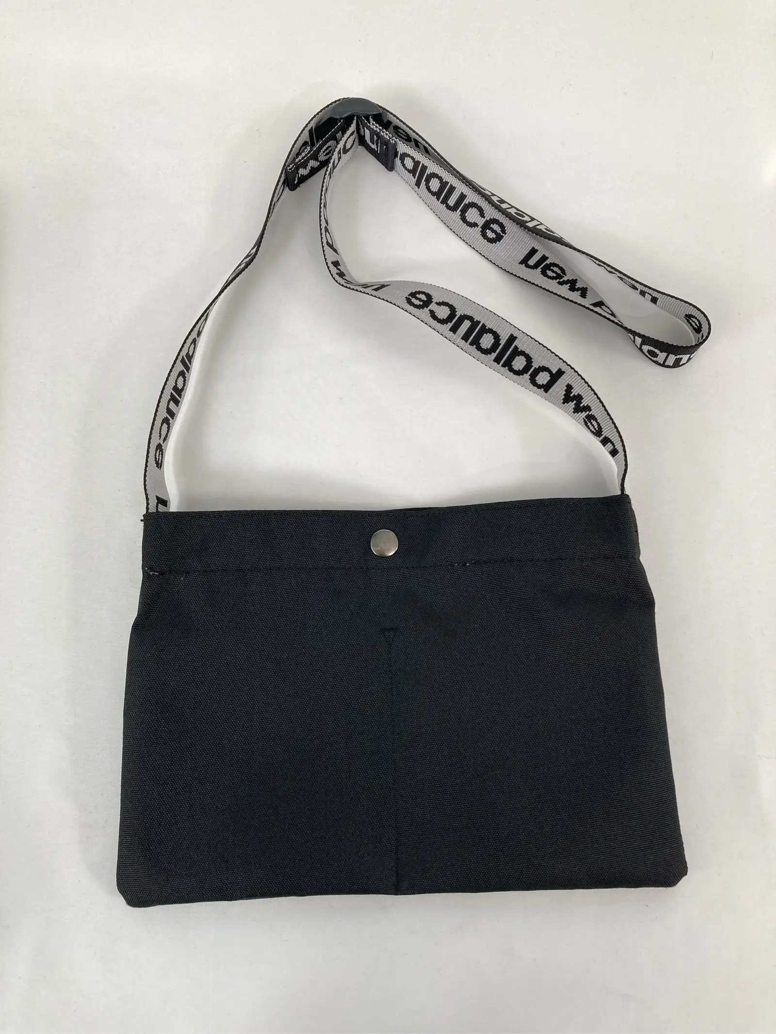 https://r2-worker.digdig.jp/product/efbd7fee-bc0a-49ab-b46b-fcec3883d9a9/392681c9-69e3-402f-837c-36f59e27d20c