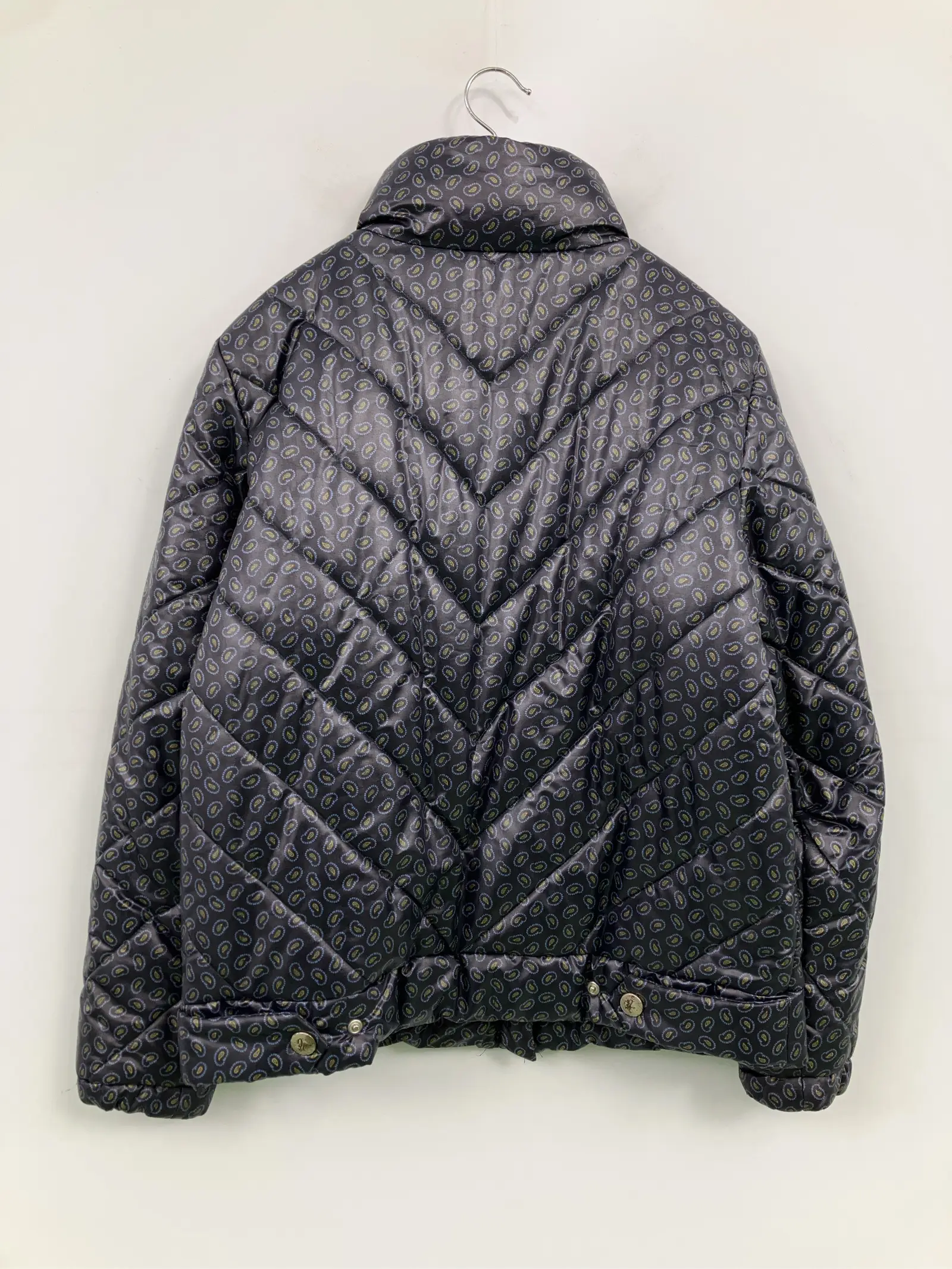 https://r2-worker.digdig.jp/product/f21b2e8d-9964-411a-9967-bb0ad18f4642/77462bbc-d980-418f-b10c-71571363a100