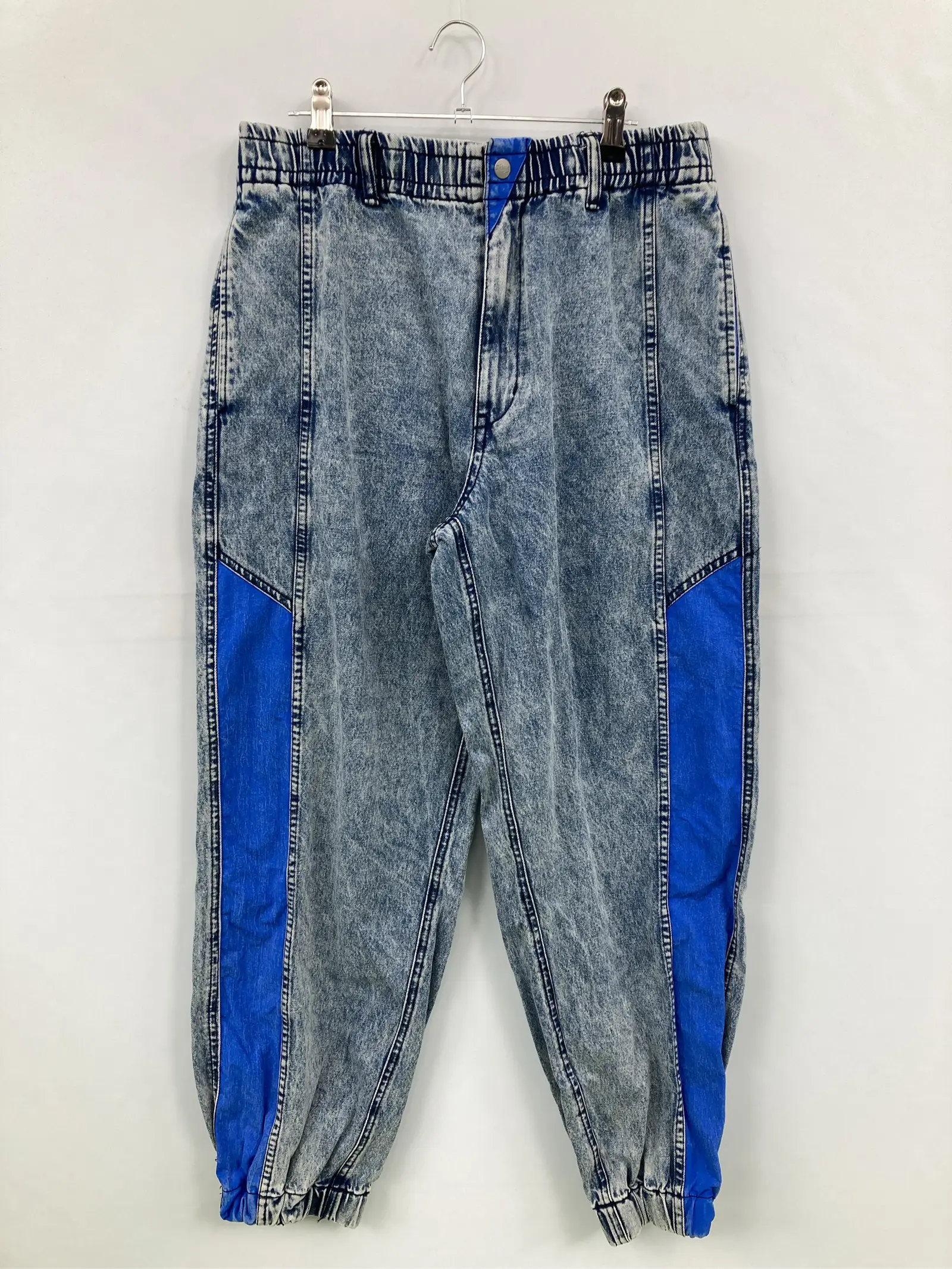 https://r2-worker.digdig.jp/product/f45b6a9e-1cf8-480d-9fd0-55cea7a0006e/6927d87f-c897-462b-bcfb-dbc8195963df