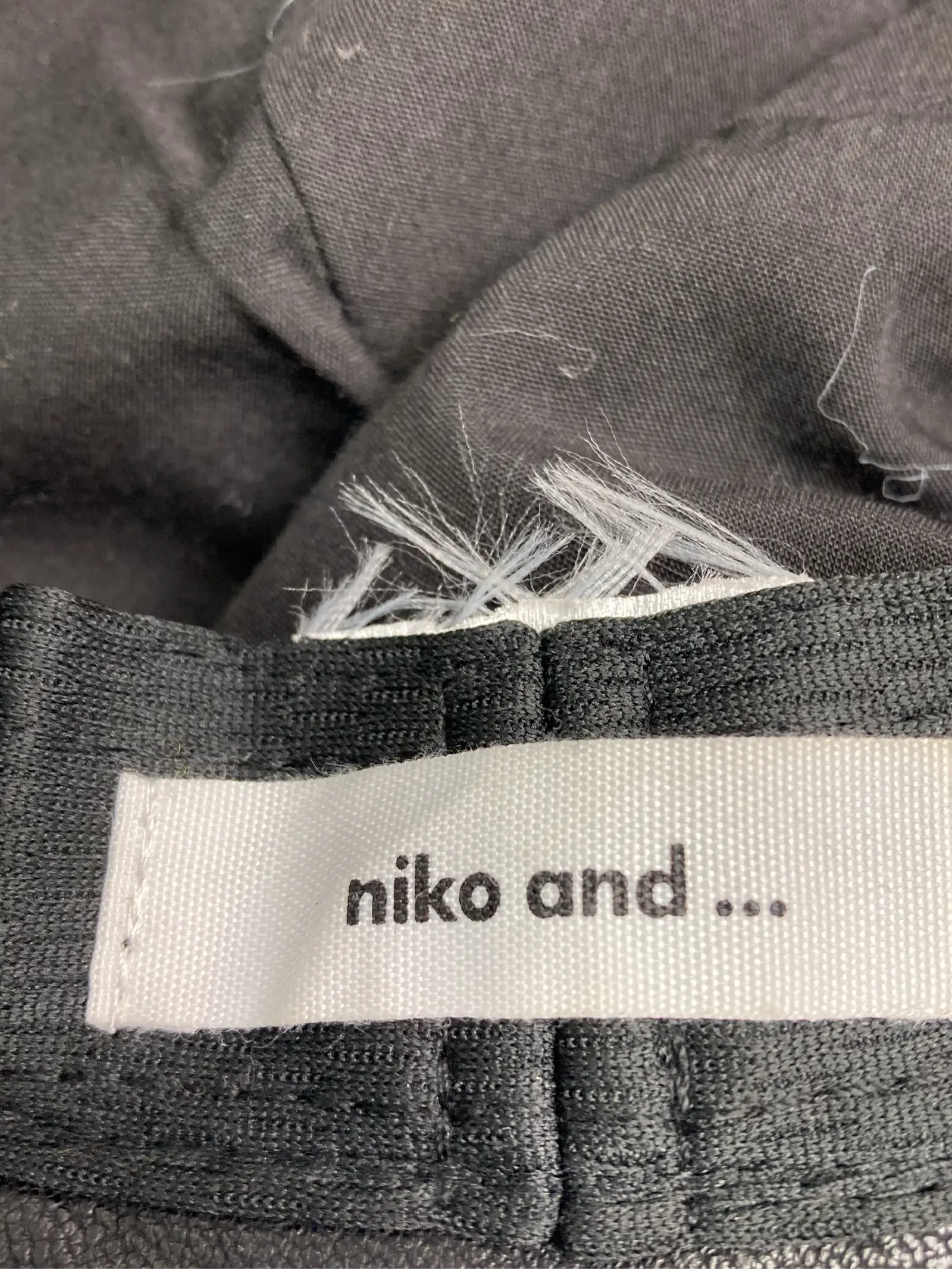 https://r2-worker.digdig.jp/product/f47b4c8b-344b-4f4a-a75b-49ebdc69d3cc/14ce211e-1fd1-4c65-9b75-3a13568b703e