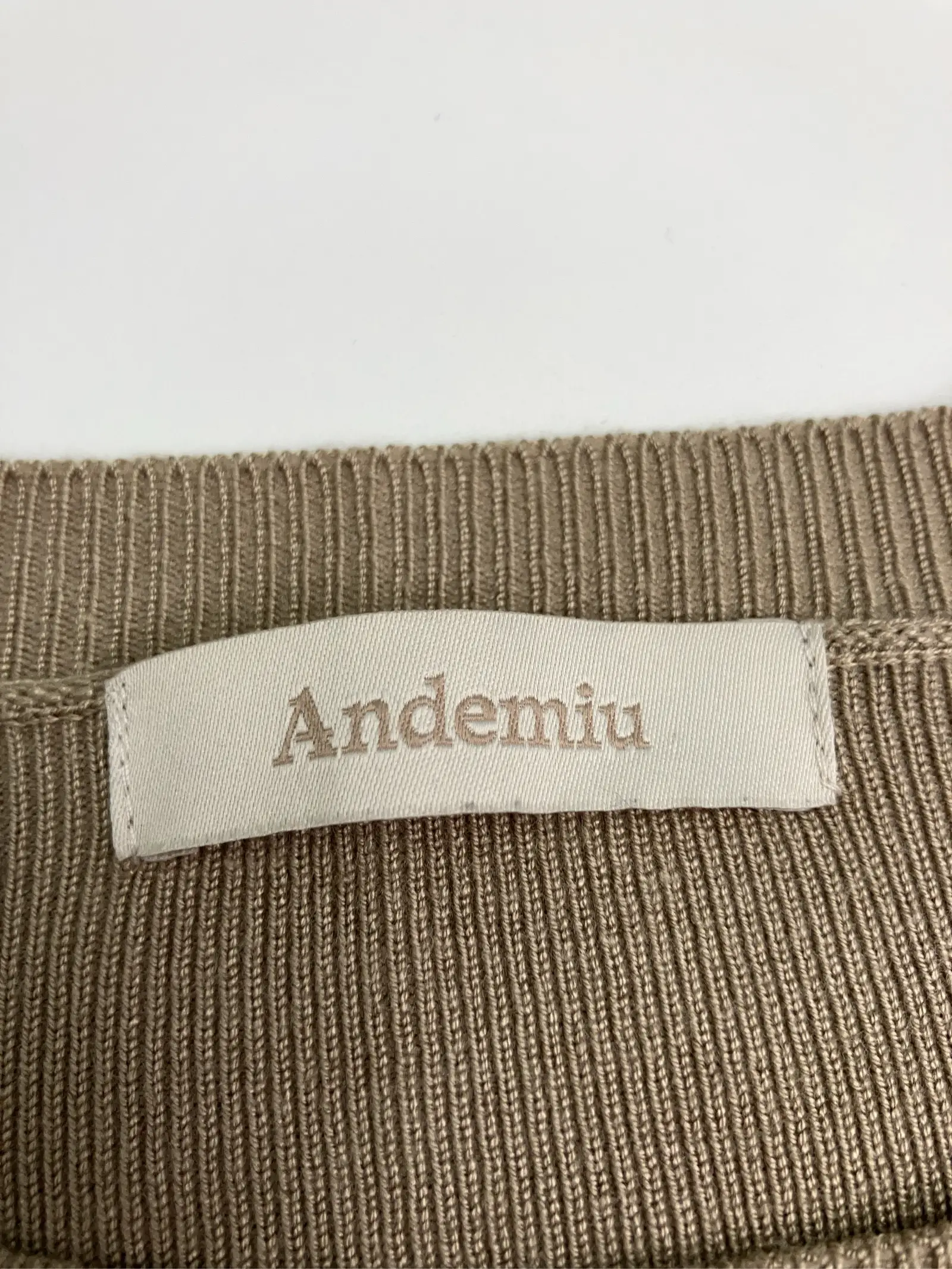 https://r2-worker.digdig.jp/product/f4d584fa-a47a-4683-9e0c-8ae76cad6276/56e1fafc-add6-40ad-82f4-a62d51ec50ea
