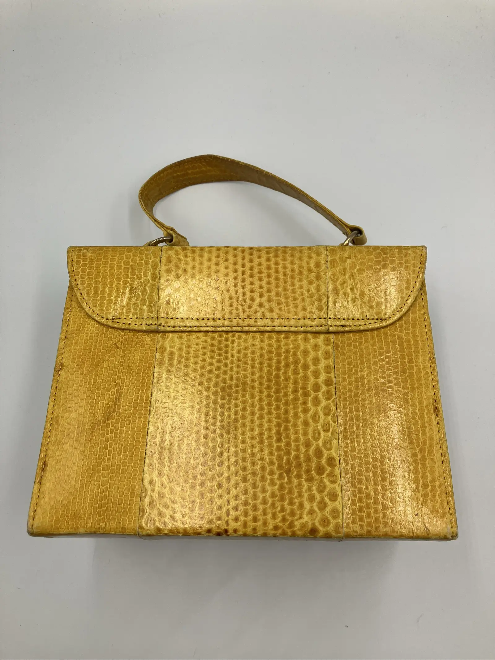 https://r2-worker.digdig.jp/product/f567291d-2933-4c83-9bda-6ab66c0ab781/d84c9e14-1563-4ae7-a7b5-fefd93109491