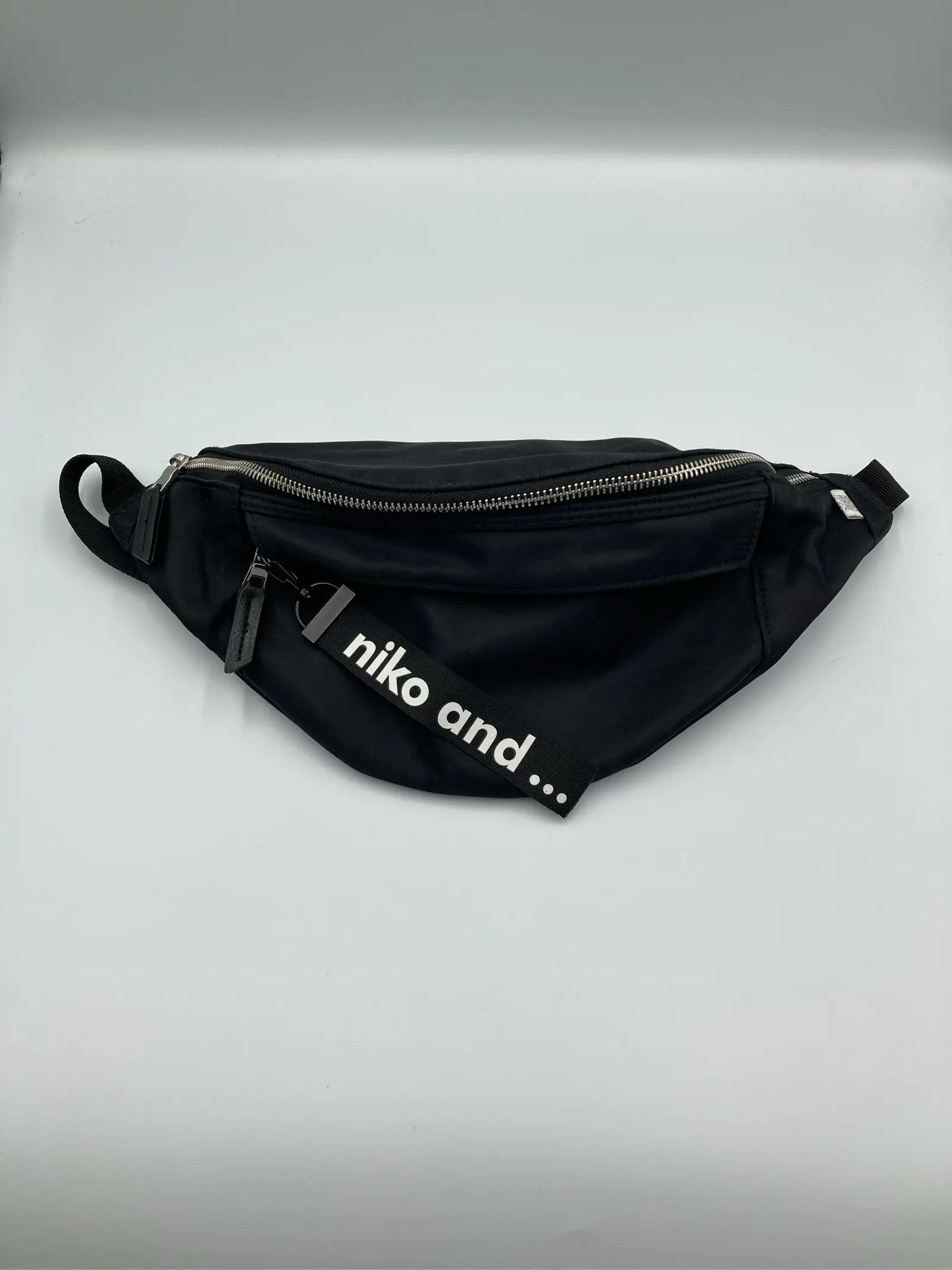 https://r2-worker.digdig.jp/product/f7d7c6e3-630e-4671-87c7-9a65dc90adfb/e963c91f-5d9d-4a42-b81a-ac0d0581a997