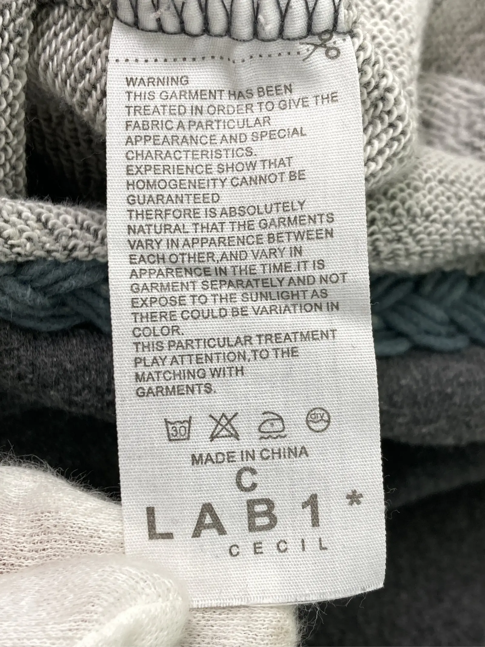 https://r2-worker.digdig.jp/product/f8116b2c-5d94-4b91-a9fb-1195562b38a4/bdea8e30-7df5-460e-b77b-d52def506130