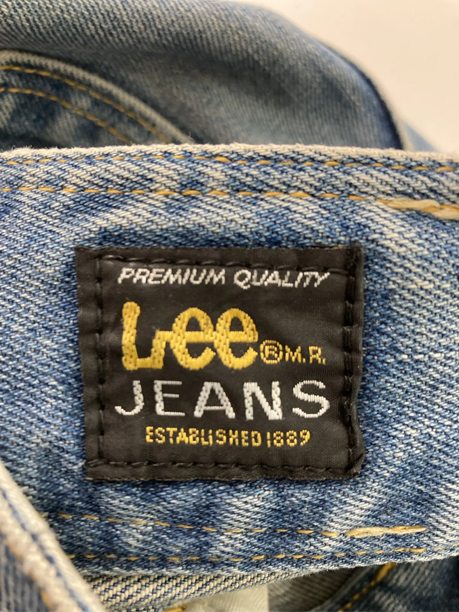 https://r2-worker.digdig.jp/product/f8d56353-05ba-4a60-a844-a5a6e69f5f4d/09d8219a-fe57-4a68-b7cc-b5c8a80a31ba