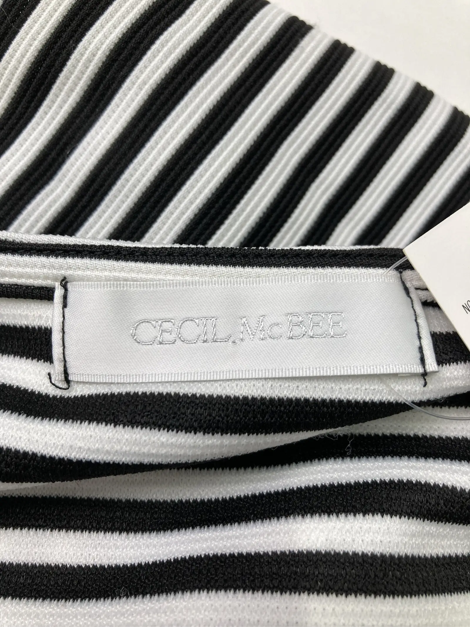 https://r2-worker.digdig.jp/product/f9d81029-2e77-4578-9eb3-53db8a9bb219/5cdf22bb-78db-4d90-a259-9abd57f69483