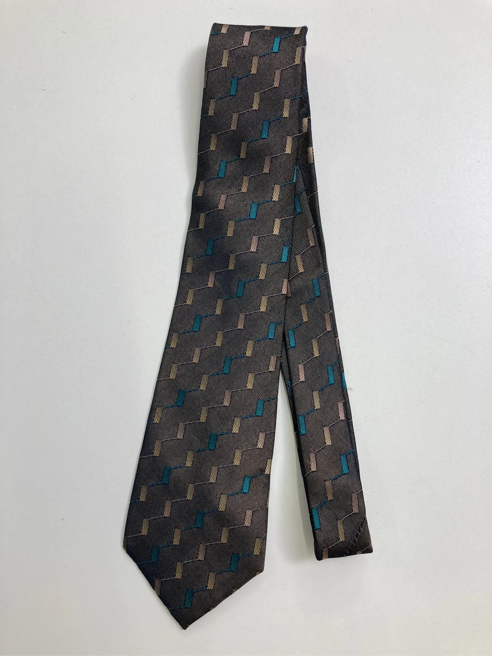 https://r2-worker.digdig.jp/product/fb0a8c6b-b4cd-4659-acb5-08f184faf82f/566d395c-fa28-4760-868e-e8e3a49f4e7a