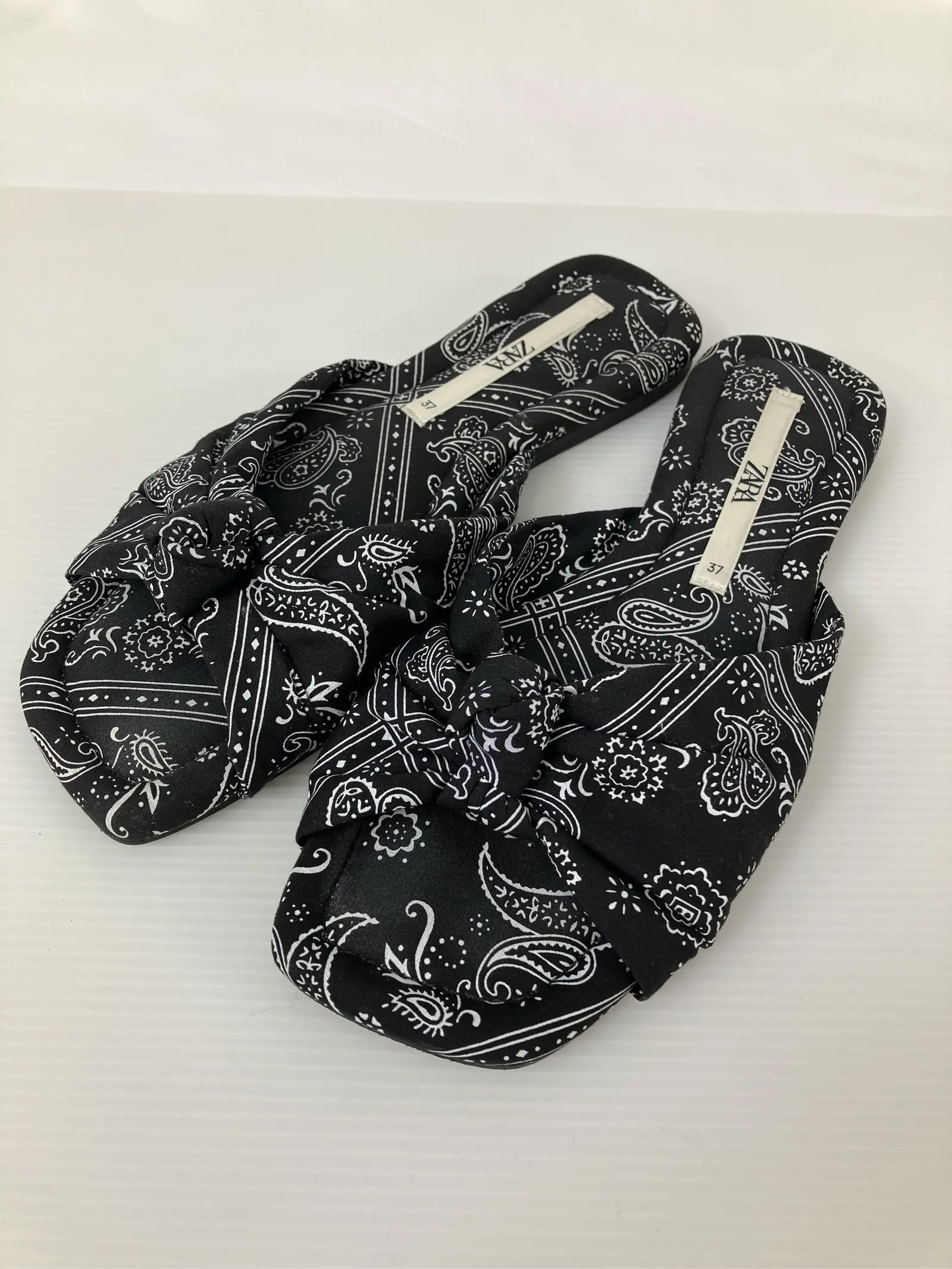 https://r2-worker.digdig.jp/product/fe71c73c-2425-4fa6-8aec-bd3cad358b3f/ea3834a6-e6de-4322-8f3a-48775a775612